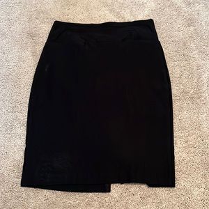 black pencil skirt, slit in the back, good condition, size S.